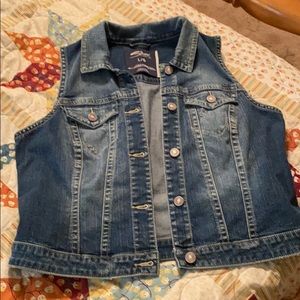 Silver denim vest nwot